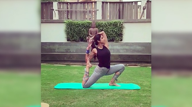 Shilpa Shetty performing this asana is all the Monday motivation you’ll need